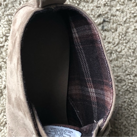 Attention Suede Ankle boots. Size 10 - Picture 8 of 13